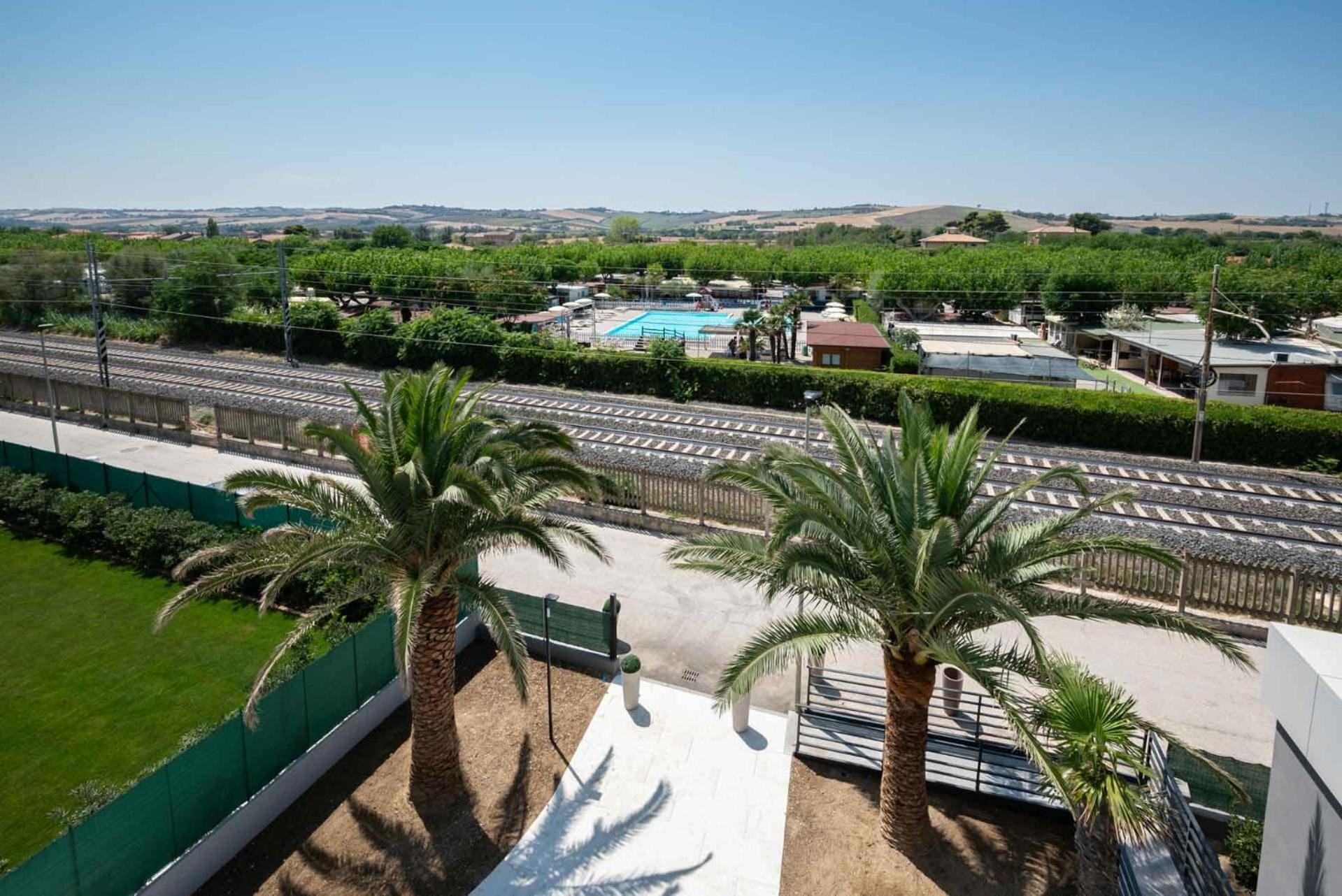 Hotel Playa Suite ファーノ エクステリア 写真